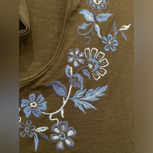 Floral Embroidered Top with Tie Back -14/16 - Picture 4 of 4